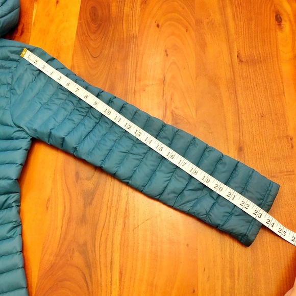 Down Jacket. Collection by Vackrot Lightweight Long Puffer Winter Jacket.Small. - Picture 12 of 16